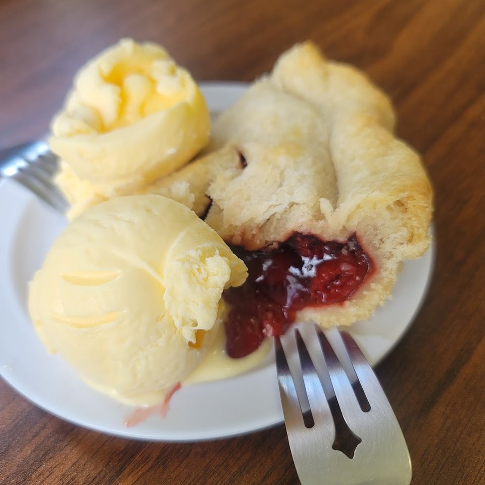 Cherry Pie a La Mode